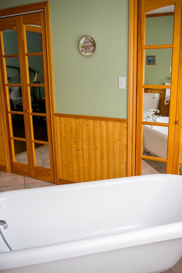 A La Villa Rivermead Gatineau Esterno foto