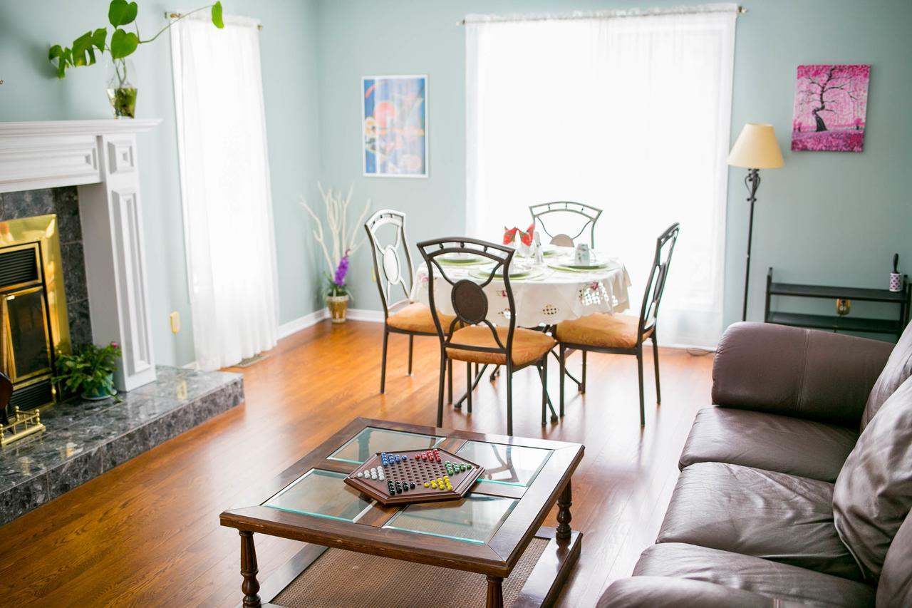 A La Villa Rivermead Gatineau Esterno foto