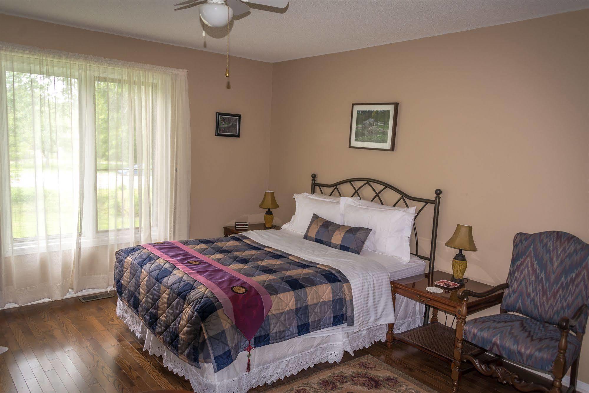 A La Villa Rivermead Gatineau Esterno foto