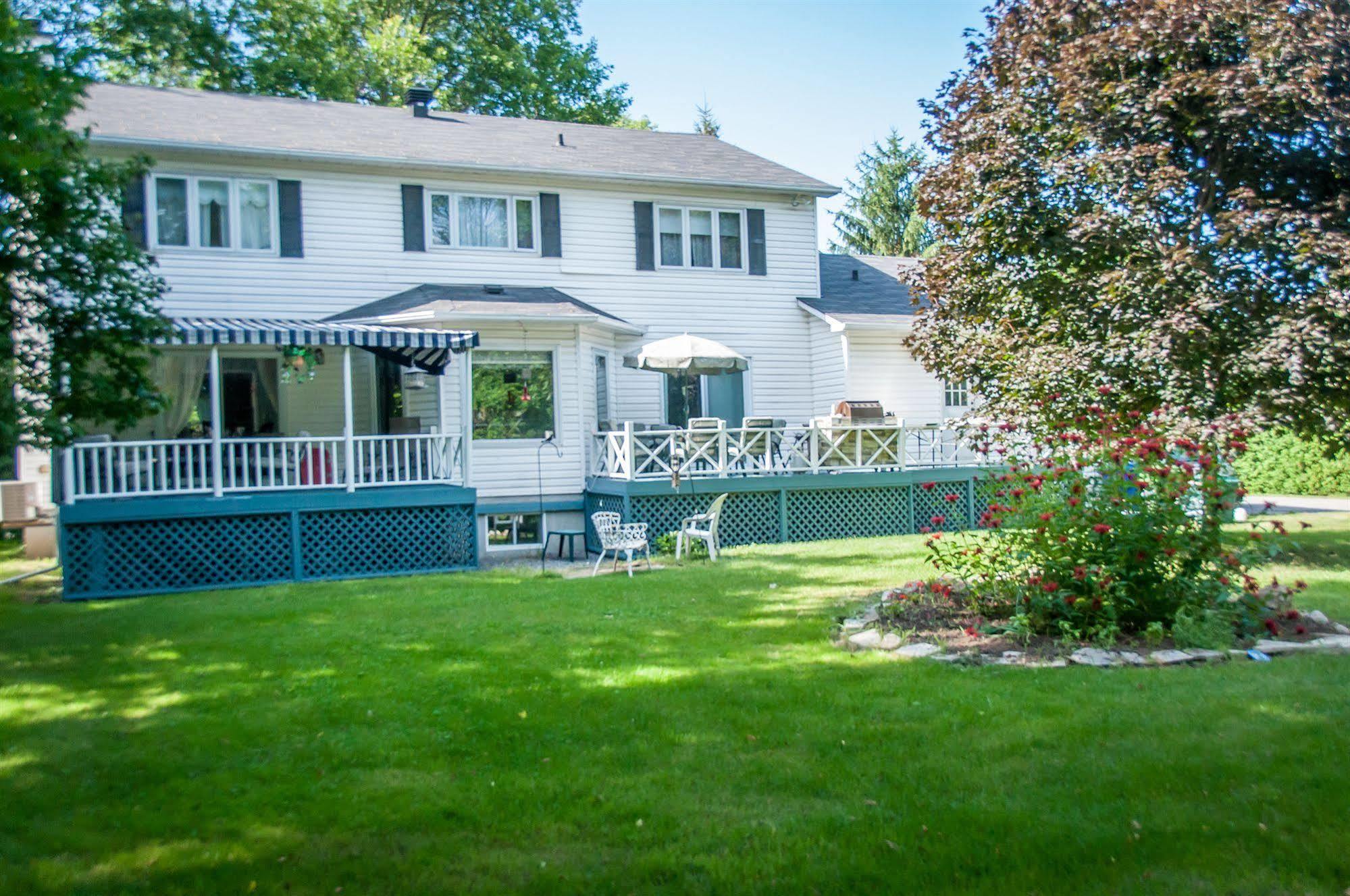 A La Villa Rivermead Gatineau Esterno foto