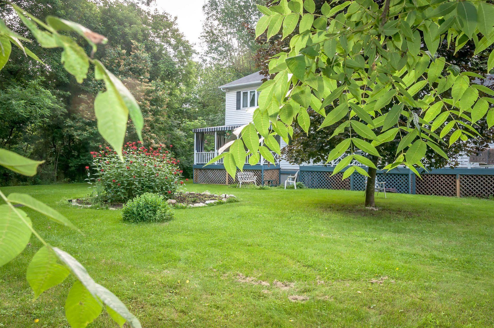 A La Villa Rivermead Gatineau Esterno foto